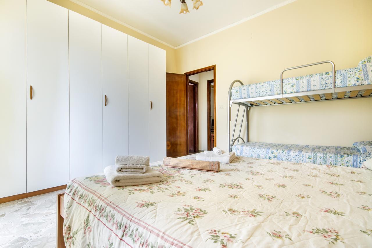 Casa Vacanza Paradise Vicino Cefalu Con Servizio Di Piscina A 3 Chilometri Apartment Campofelice Di Roccella Ngoại thất bức ảnh
