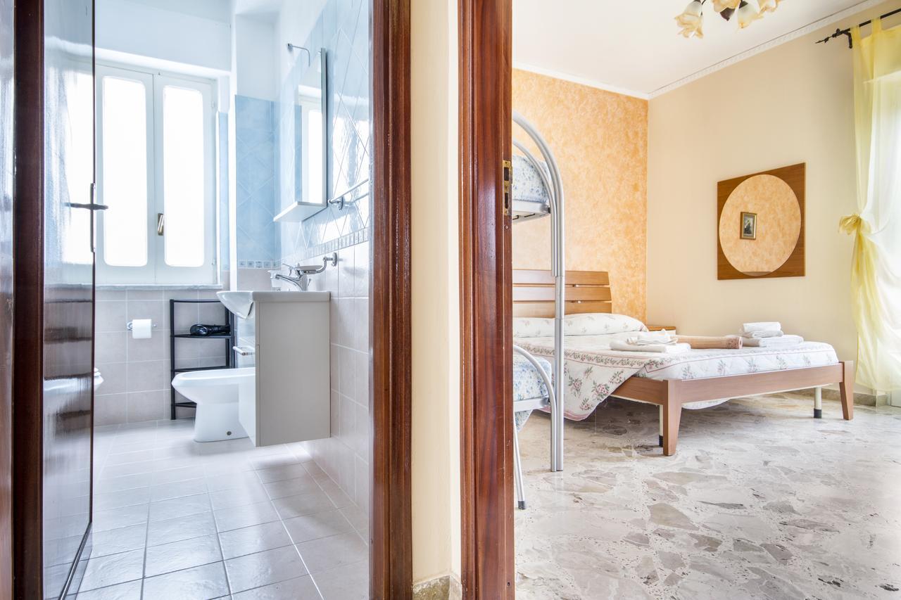 Casa Vacanza Paradise Vicino Cefalu Con Servizio Di Piscina A 3 Chilometri Apartment Campofelice Di Roccella Ngoại thất bức ảnh
